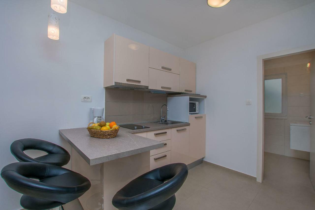 Apartments Villa Aquamarine Дуче Экстерьер фото