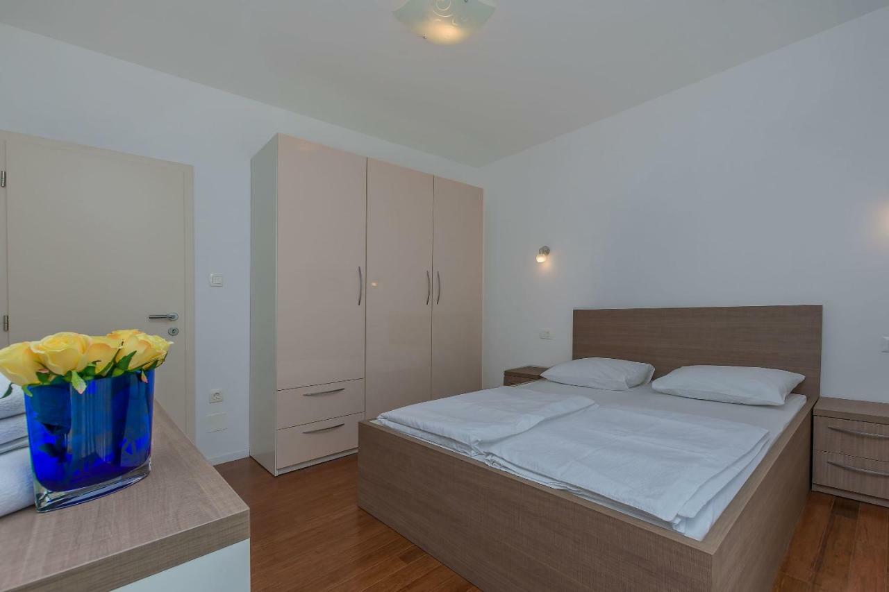 Apartments Villa Aquamarine Дуче Экстерьер фото