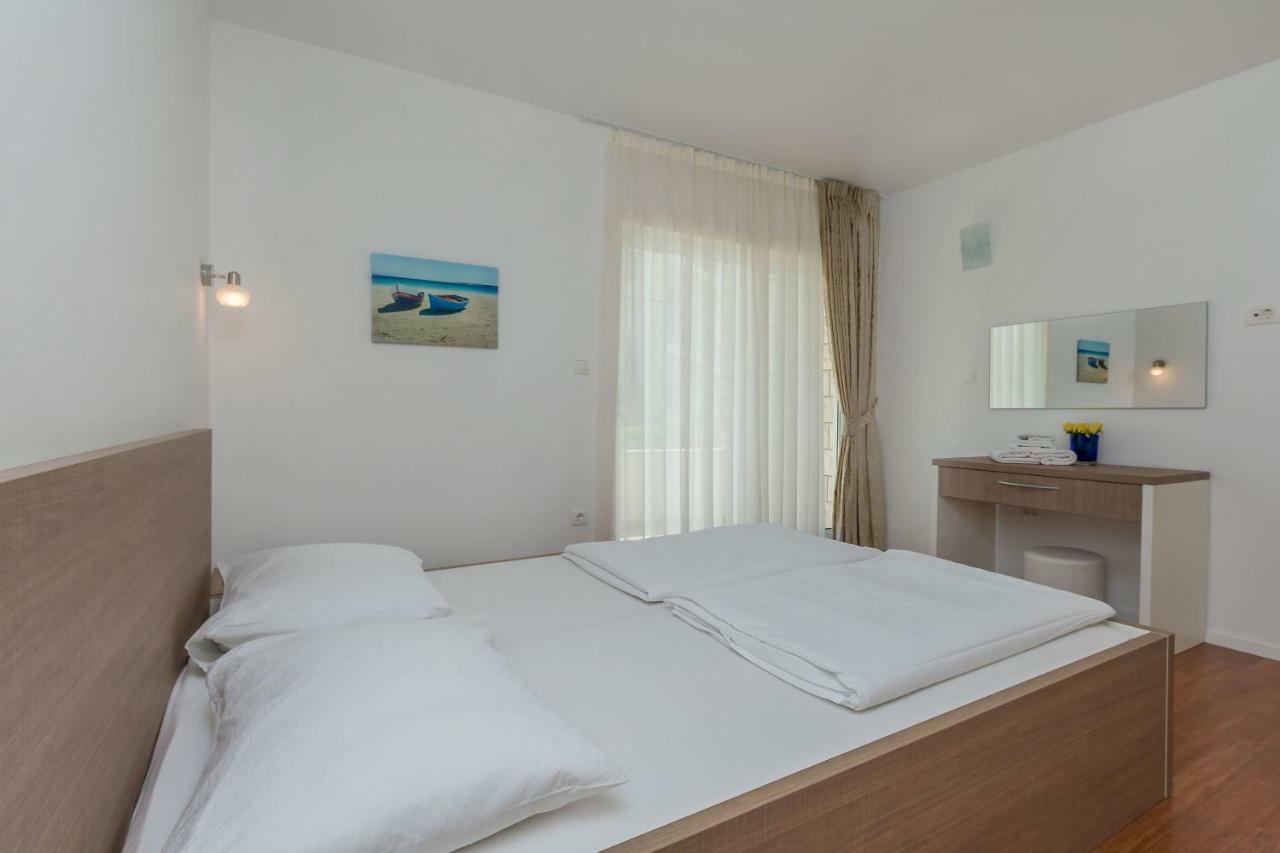 Apartments Villa Aquamarine Дуче Экстерьер фото