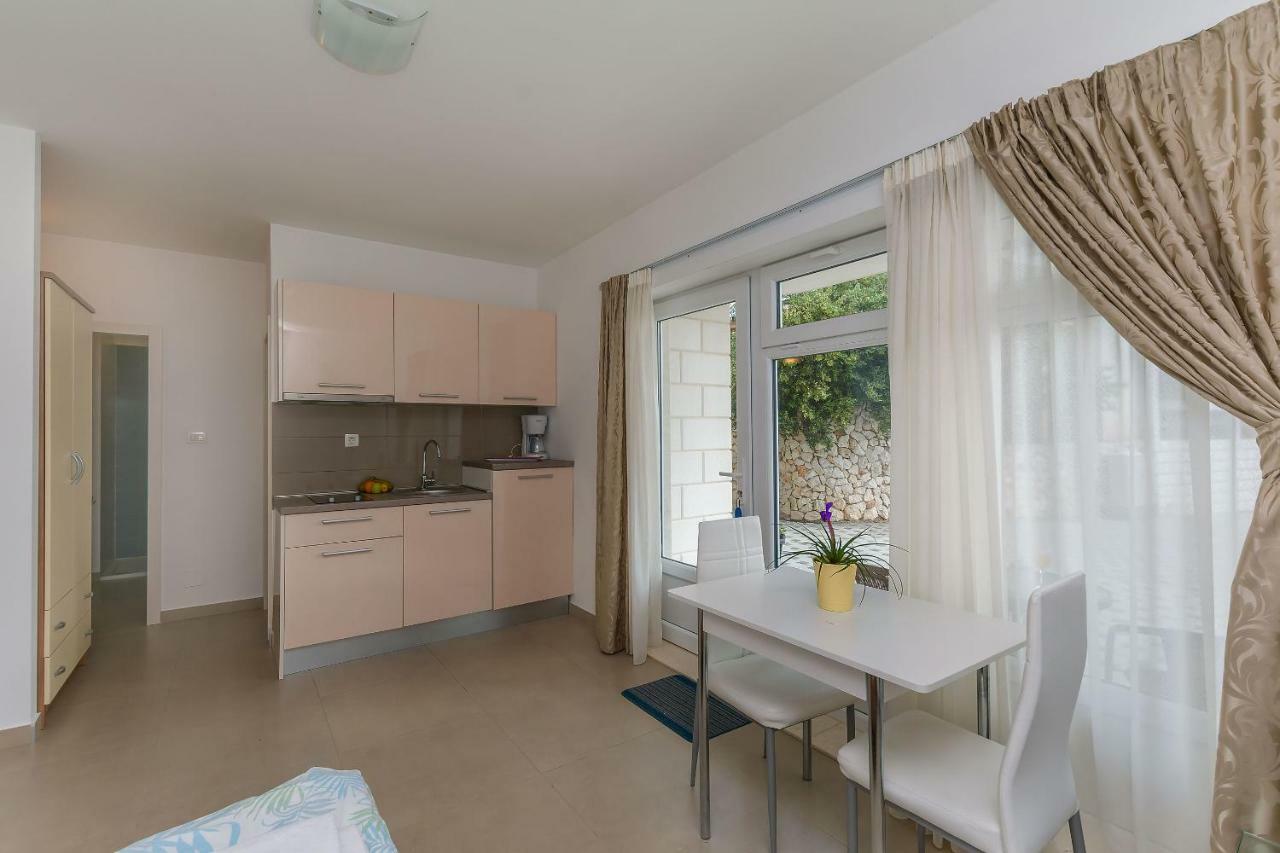 Apartments Villa Aquamarine Дуче Экстерьер фото