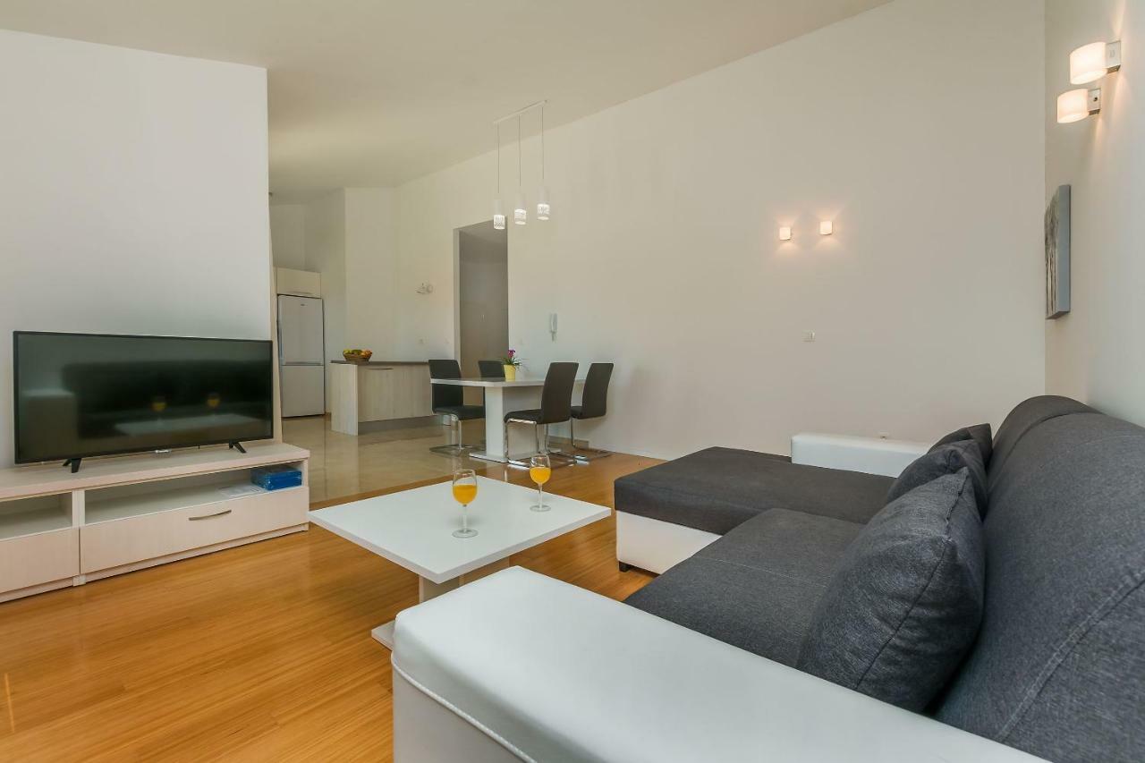 Apartments Villa Aquamarine Дуче Экстерьер фото