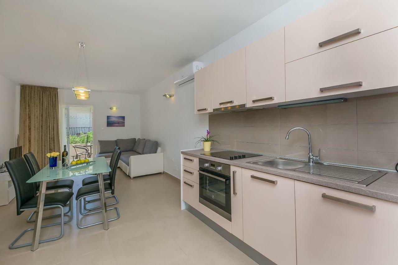 Apartments Villa Aquamarine Дуче Экстерьер фото
