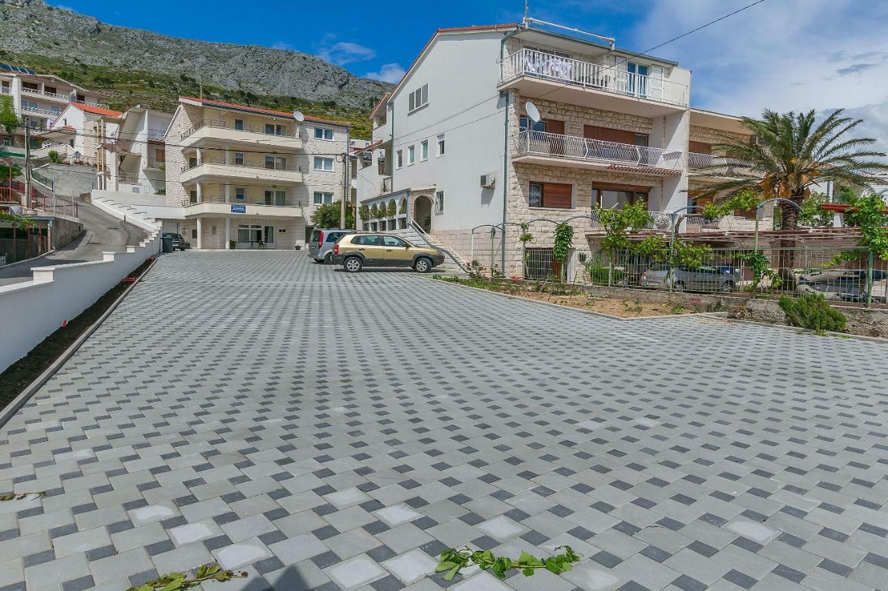 Apartments Villa Aquamarine Дуче Экстерьер фото