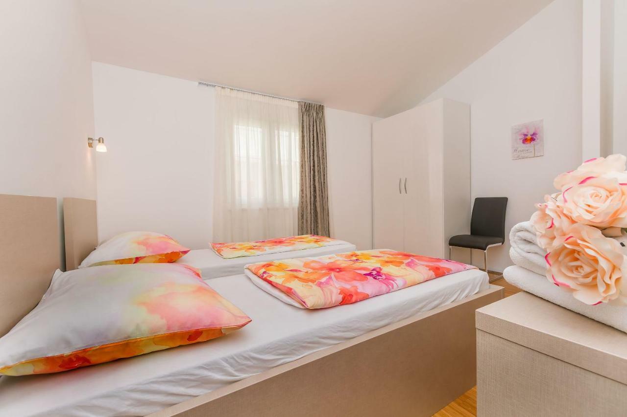 Apartments Villa Aquamarine Дуче Экстерьер фото